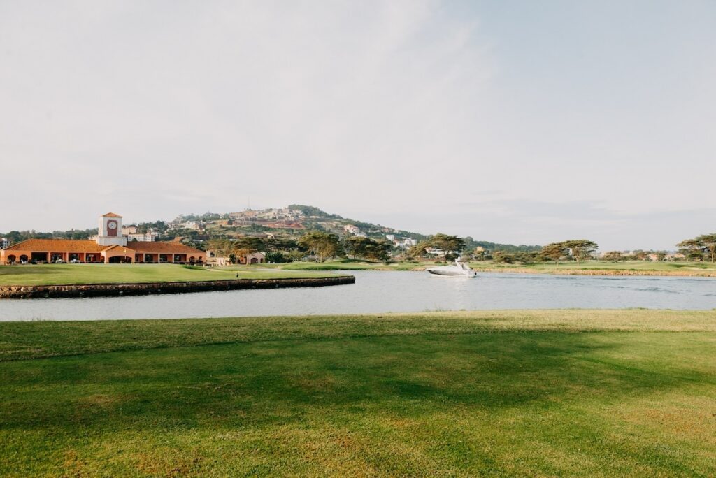 Lake Victoria golf