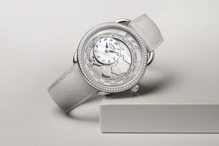 Hermes unveils Arceau Le Temps Voyageur in white