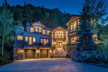 Onefinestay unveils new luxury US ski chalets