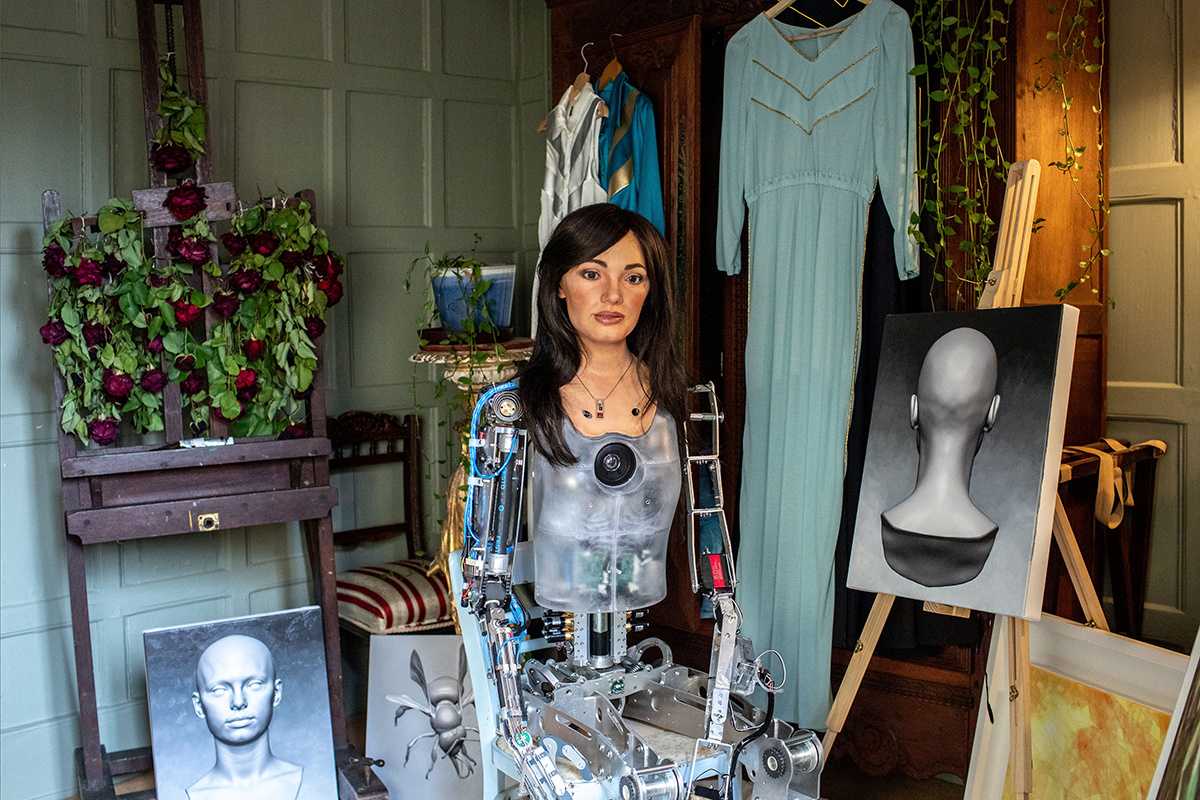 AI robot Ai-Da presents original artworks in University of Oxford